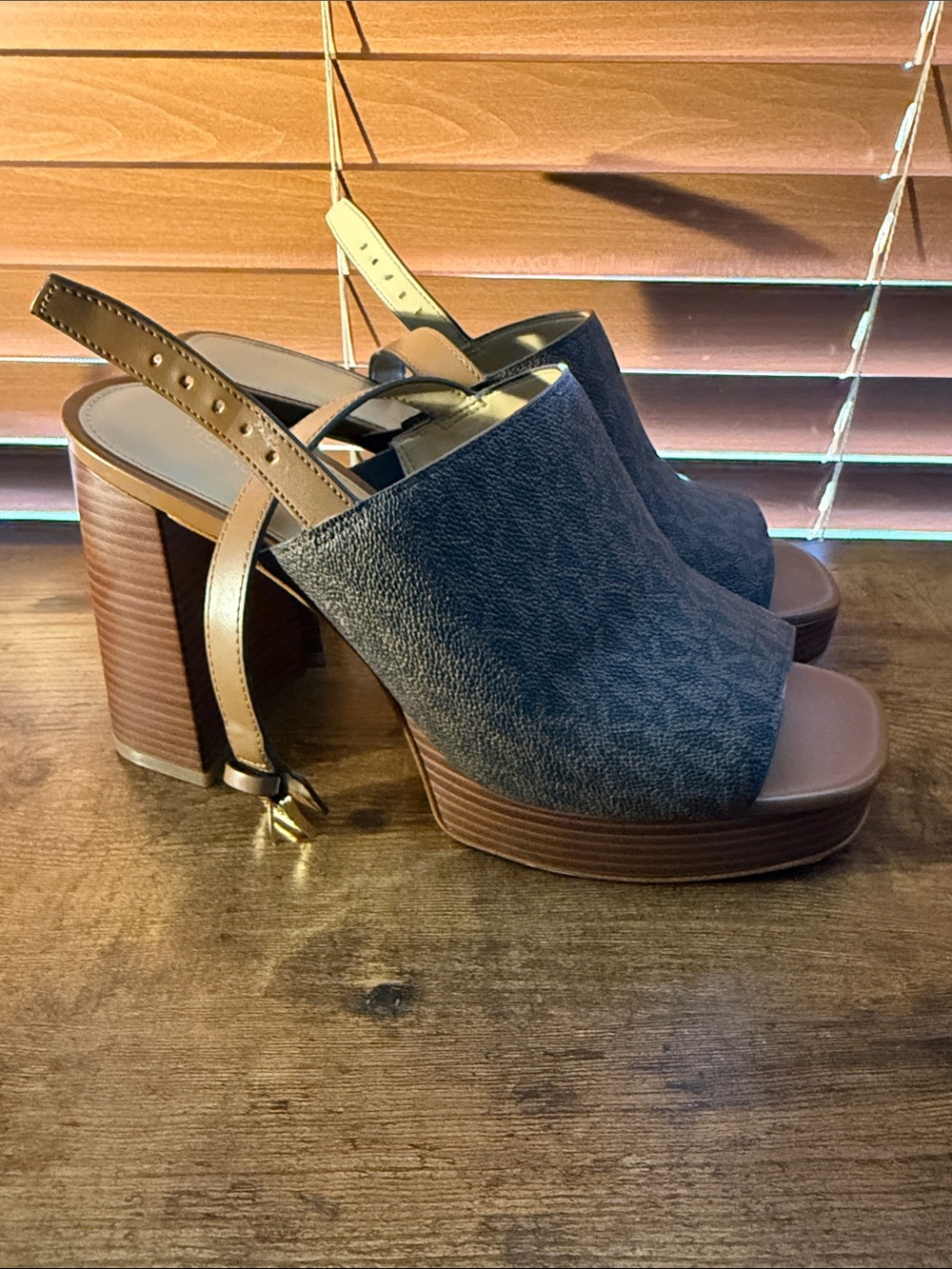 Micheal Kors Womens Brown Platform Slingback Heels - Tan & Dark Brown